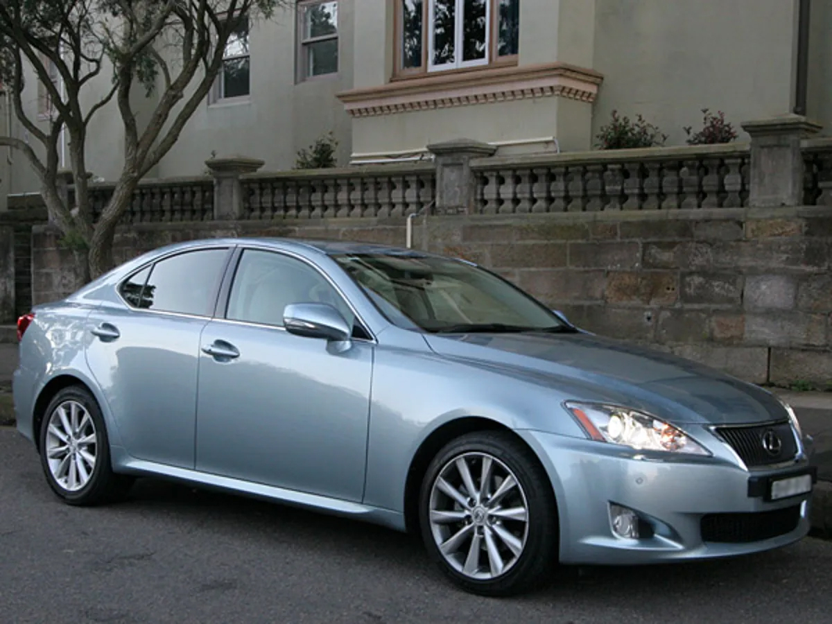 2006 Lexus IS 250 Battery Replacement